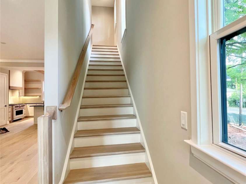 3100 Selwyn Avenue, Charlotte, NC 28209.  MLS# CAR4130767, YatesRealty ID 972. Photos from a completed home in Selwyn Walk.  Note subject is a different floor plan, added for illustrative purposes