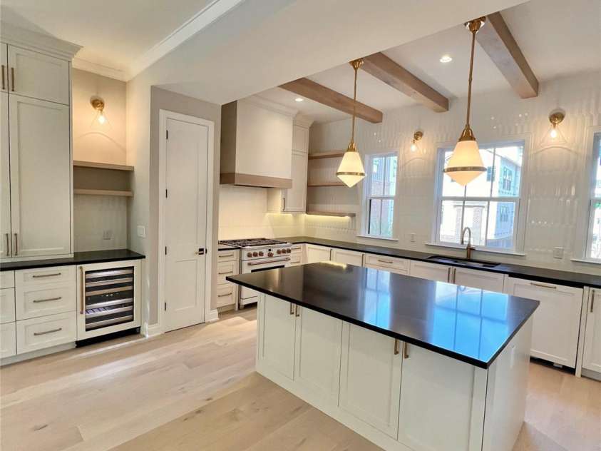 3100 Selwyn Avenue, Charlotte, NC 28209.  MLS# CAR4130767, YatesRealty ID 972. Photos from a completed home in Selwyn Walk.  Note subject is a different floor plan, added for illustrative purposes