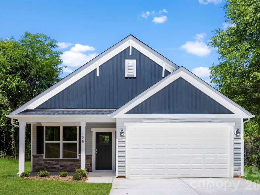 128 Slate Drive, Statesville, NC 28625.  MLS# CAR4381301, YatesRealty ID 9720. 