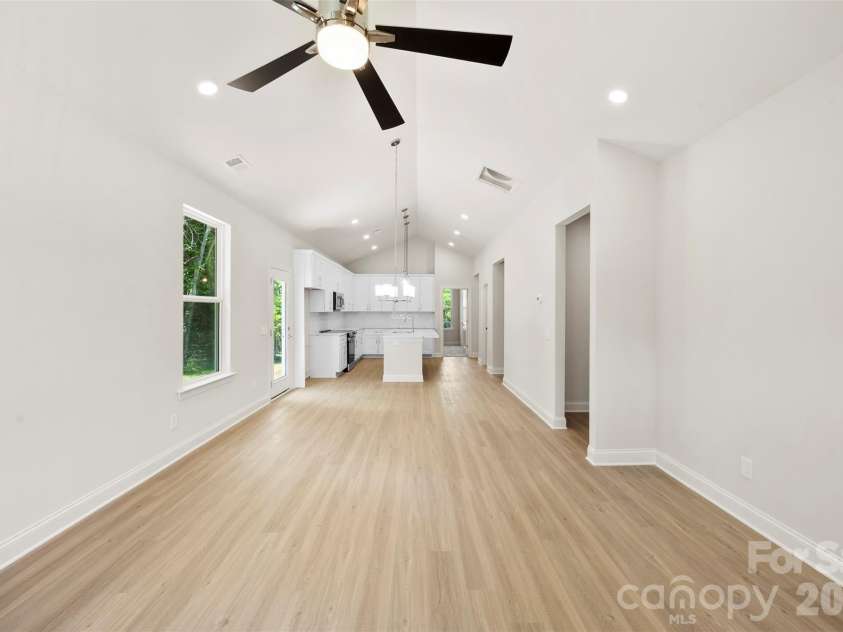 128 Slate Drive, Statesville, NC 28625.  MLS# CAR4381301, YatesRealty ID 9720. 