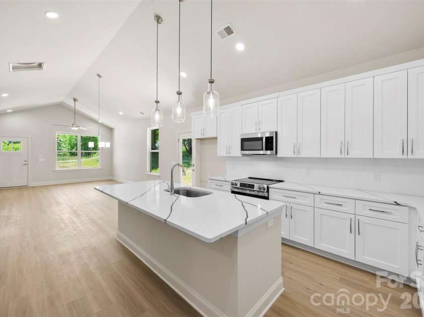 128 Slate Drive, Statesville, NC 28625.  MLS# CAR4381301, YatesRealty ID 9720. 