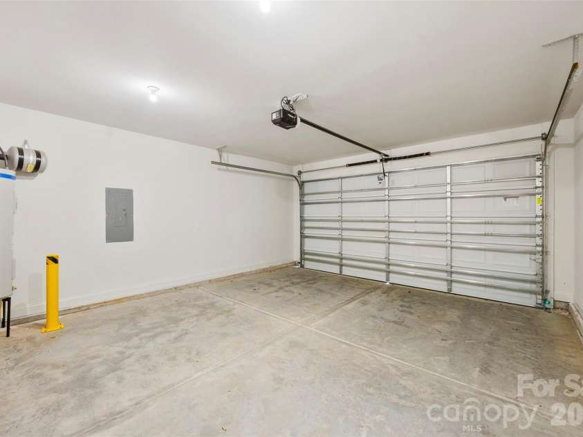 128 Slate Drive, Statesville, NC 28625.  MLS# CAR4381301, YatesRealty ID 9720. 
