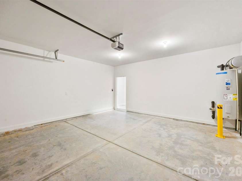 128 Slate Drive, Statesville, NC 28625.  MLS# CAR4381301, YatesRealty ID 9720. 