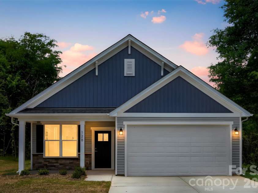 128 Slate Drive, Statesville, NC 28625.  MLS# CAR4381301, YatesRealty ID 9720. 