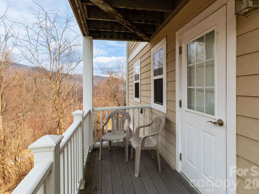 14 Lila Lane, Clyde, NC 28721.  MLS# CAR4355862, YatesRealty ID 9721. 