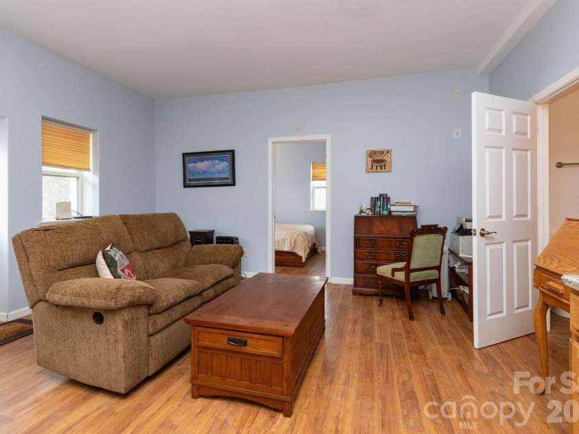 14 Lila Lane, Clyde, NC 28721.  MLS# CAR4355862, YatesRealty ID 9721. 