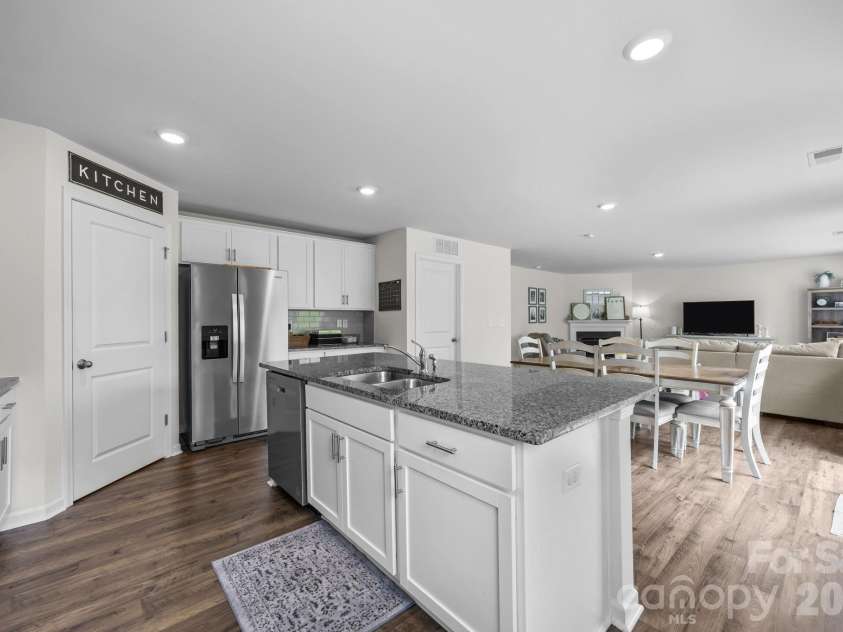 183 Marathon Lane, Candler, NC 28715.  MLS# CAR4354183, YatesRealty ID 9723. 