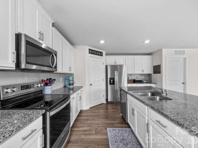 183 Marathon Lane, Candler, NC 28715.  MLS# CAR4354183, YatesRealty ID 9723. 