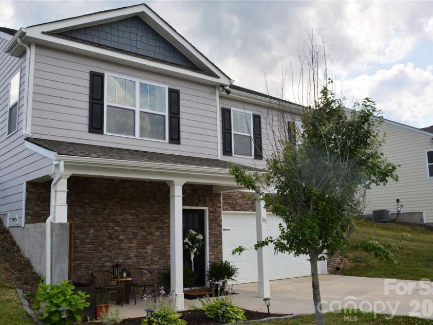 183 Marathon Lane, Candler, NC 28715.  MLS# CAR4354183, YatesRealty ID 9723. 