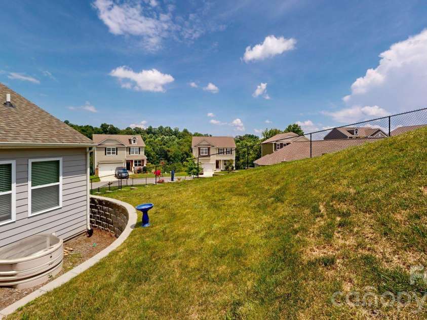 183 Marathon Lane, Candler, NC 28715.  MLS# CAR4427283, YatesRealty ID 9723. 
