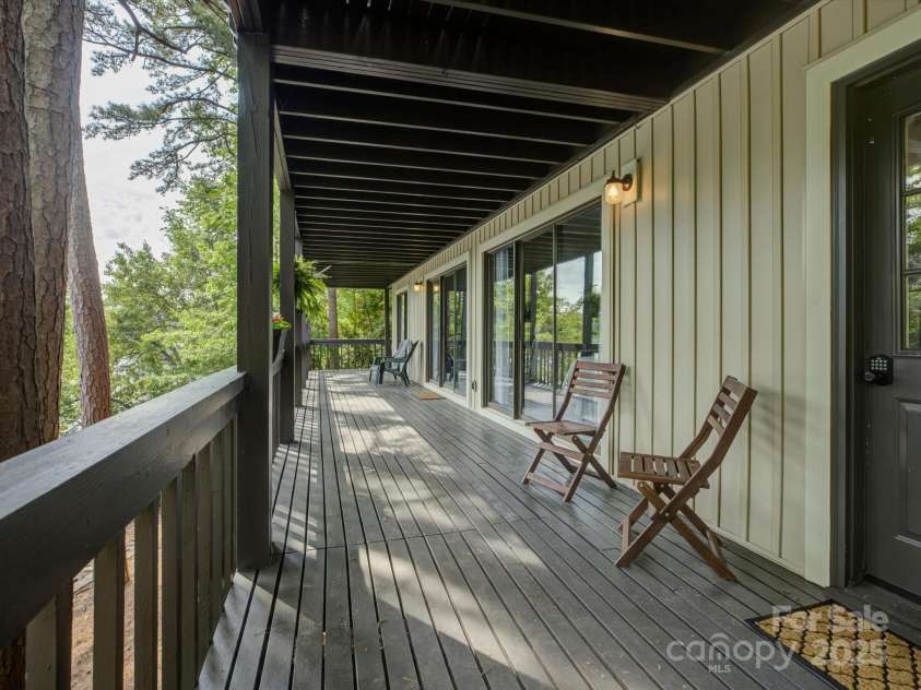 1114 Palmyra Drive, Tega Cay, SC 29708.  MLS# CAR4249684, YatesRealty ID 9724. 