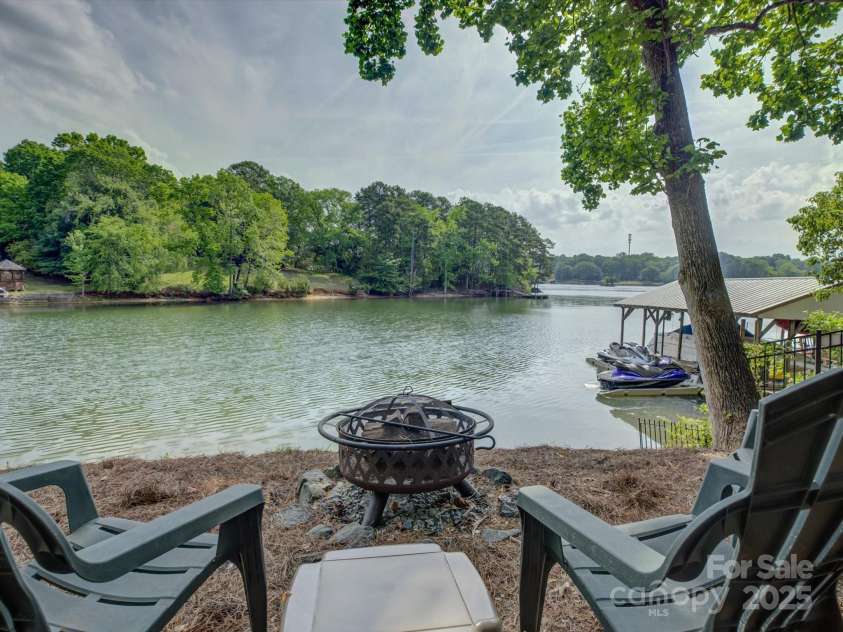 1114 Palmyra Drive, Tega Cay, SC 29708.  MLS# CAR4249684, YatesRealty ID 9724. 