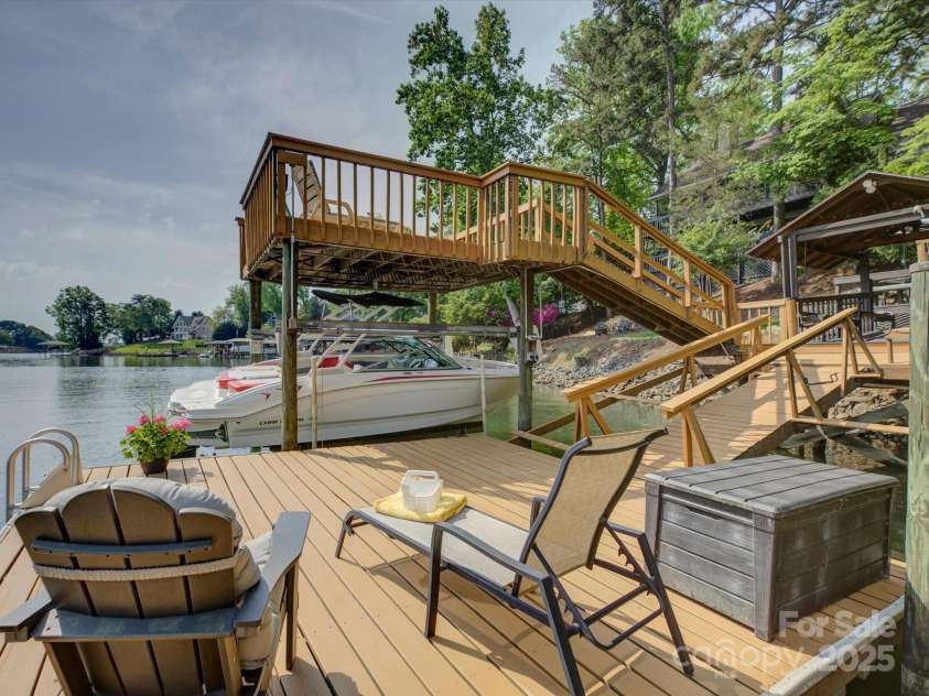 1114 Palmyra Drive, Tega Cay, SC 29708.  MLS# CAR4249684, YatesRealty ID 9724. 