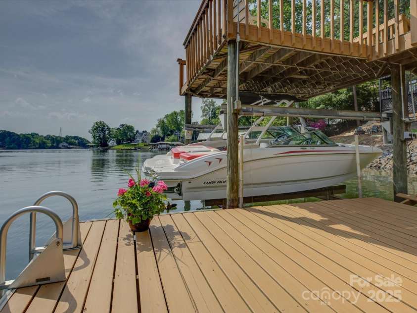 1114 Palmyra Drive, Tega Cay, SC 29708.  MLS# CAR4249684, YatesRealty ID 9724. 