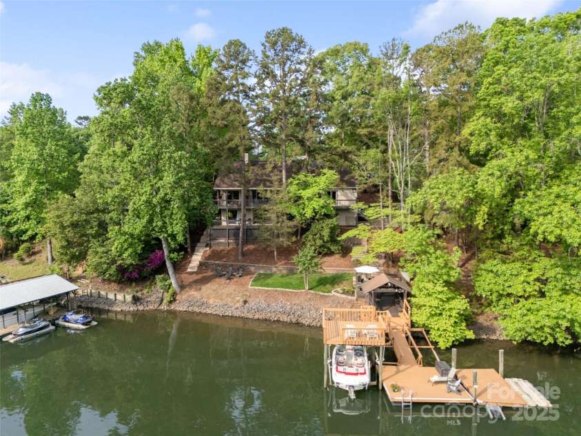 1114 Palmyra Drive, Tega Cay, SC 29708.  MLS# CAR4249684, YatesRealty ID 9724. 