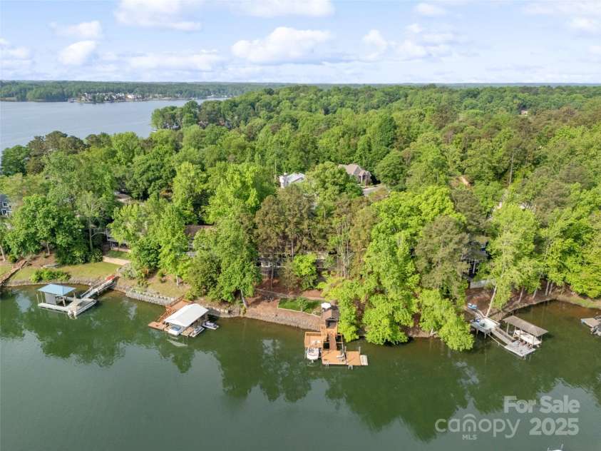1114 Palmyra Drive, Tega Cay, SC 29708.  MLS# CAR4249684, YatesRealty ID 9724. 