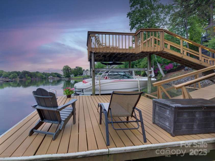 1114 Palmyra Drive, Tega Cay, SC 29708.  MLS# CAR4249684, YatesRealty ID 9724. 