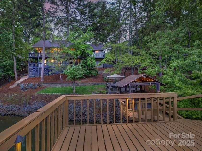 1114 Palmyra Drive, Tega Cay, SC 29708.  MLS# CAR4249684, YatesRealty ID 9724. 