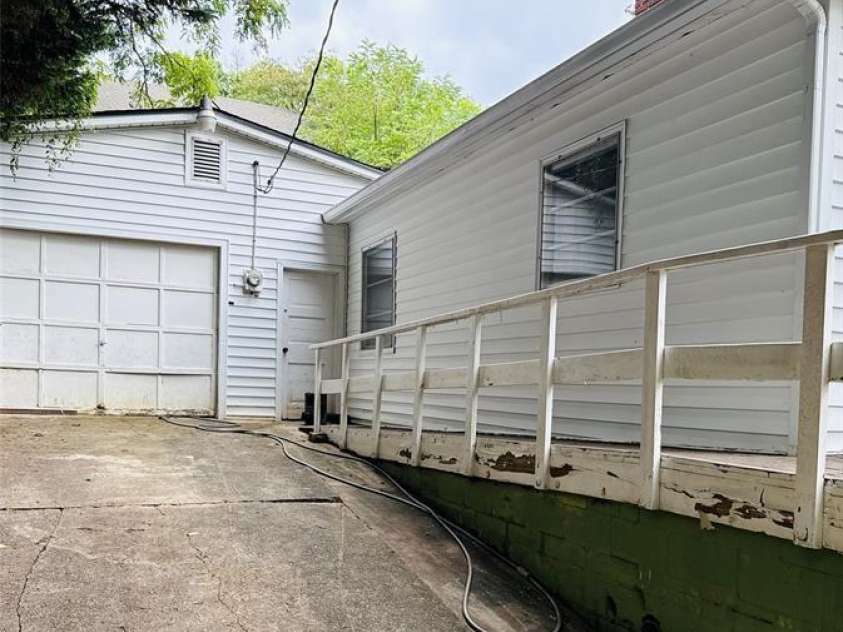 90 & 96 Tremont Street, Asheville, NC 28806.  MLS# CAR4346734, YatesRealty ID 9724. 