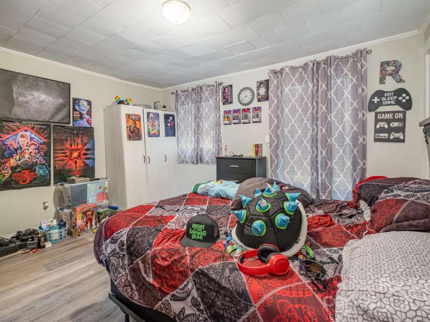 1013 East Drive, Gastonia, NC 28052.  MLS# CAR4241155, YatesRealty ID 9725. 