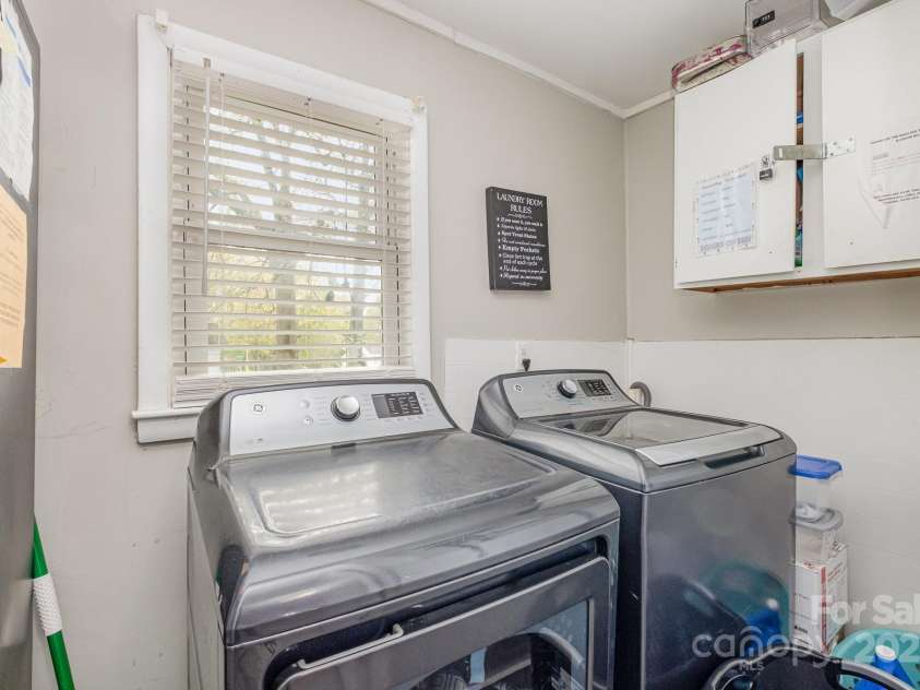 1013 East Drive, Gastonia, NC 28052.  MLS# CAR4241155, YatesRealty ID 9725. 