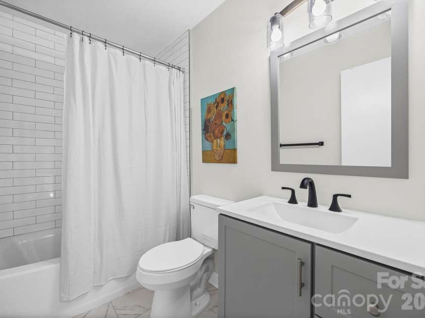 6104 Sunbridge Court, Charlotte, NC 28269.  MLS# CAR4354225, YatesRealty ID 9725. 