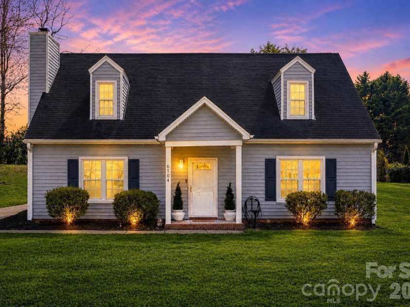 6104 Sunbridge Court, Charlotte, NC 28269.  MLS# CAR4354225, YatesRealty ID 9725. 
