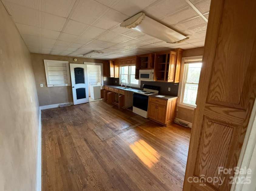 1088 Ramie Mitchell Road, Hiddenite, NC 28636.  MLS# CAR4251666, YatesRealty ID 9726. 