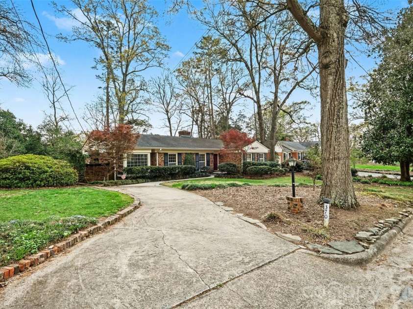370 Summit Court, Concord, NC 28025.  MLS# CAR4360834, YatesRealty ID 9726. 