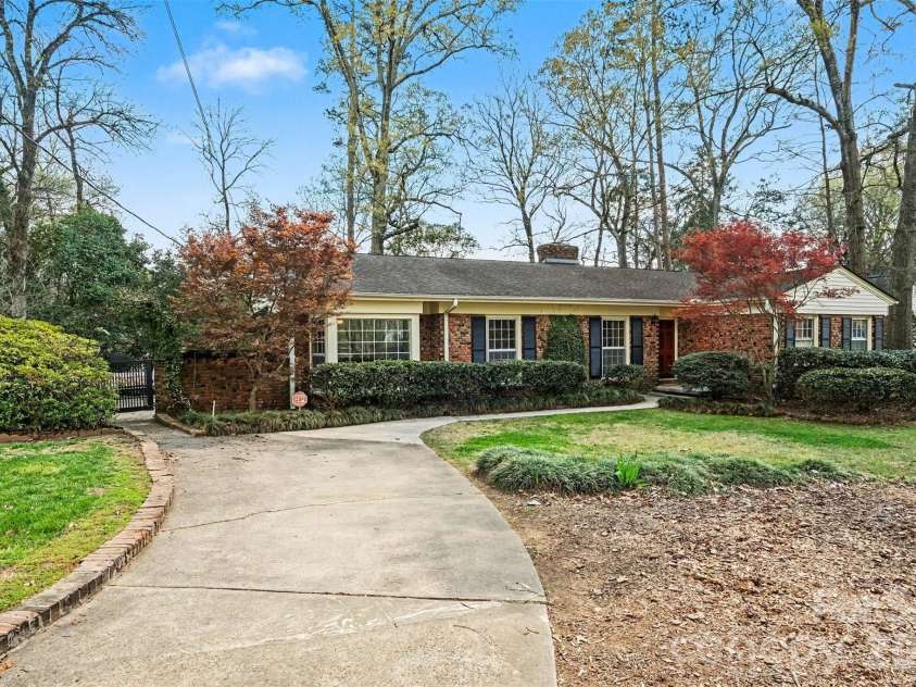 370 Summit Court, Concord, NC 28025.  MLS# CAR4360834, YatesRealty ID 9726. 