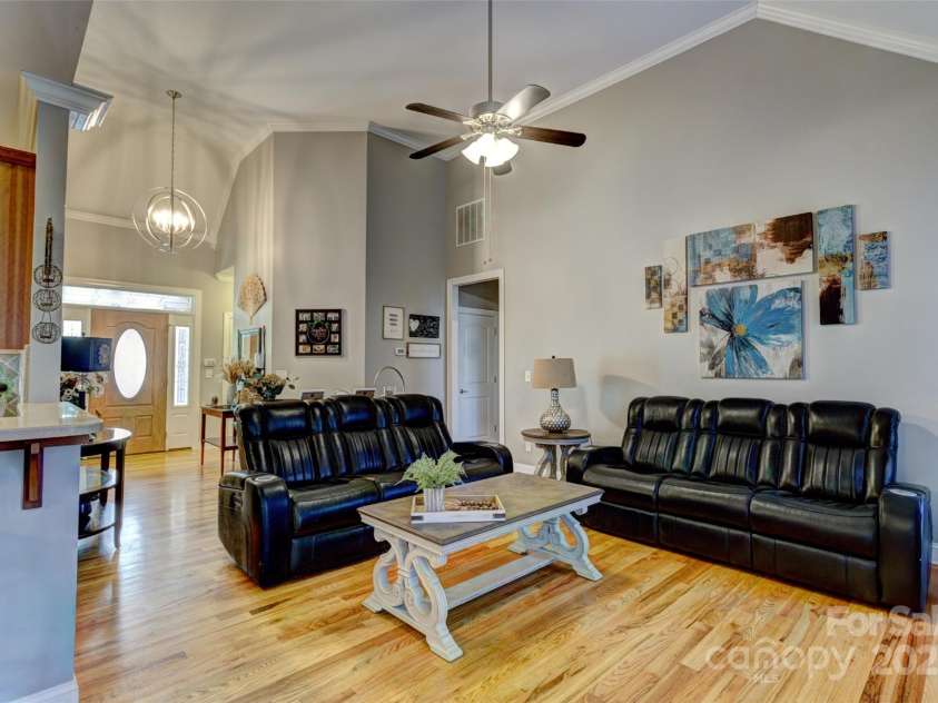 138 Victoria Park Drive, Shelby, NC 28150.  MLS# CAR4247164, YatesRealty ID 9727. 