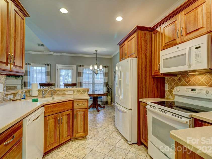 138 Victoria Park Drive, Shelby, NC 28150.  MLS# CAR4247164, YatesRealty ID 9727. 