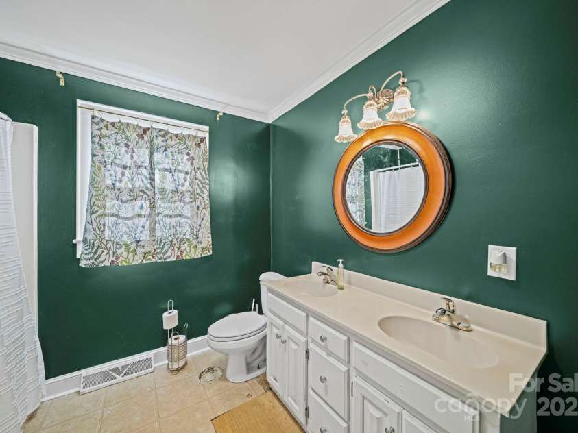 7670 NC Hwy 73 Highway, Mount Pleasant, NC 28124.  MLS# CAR4331448, YatesRealty ID 9727. Bathroom