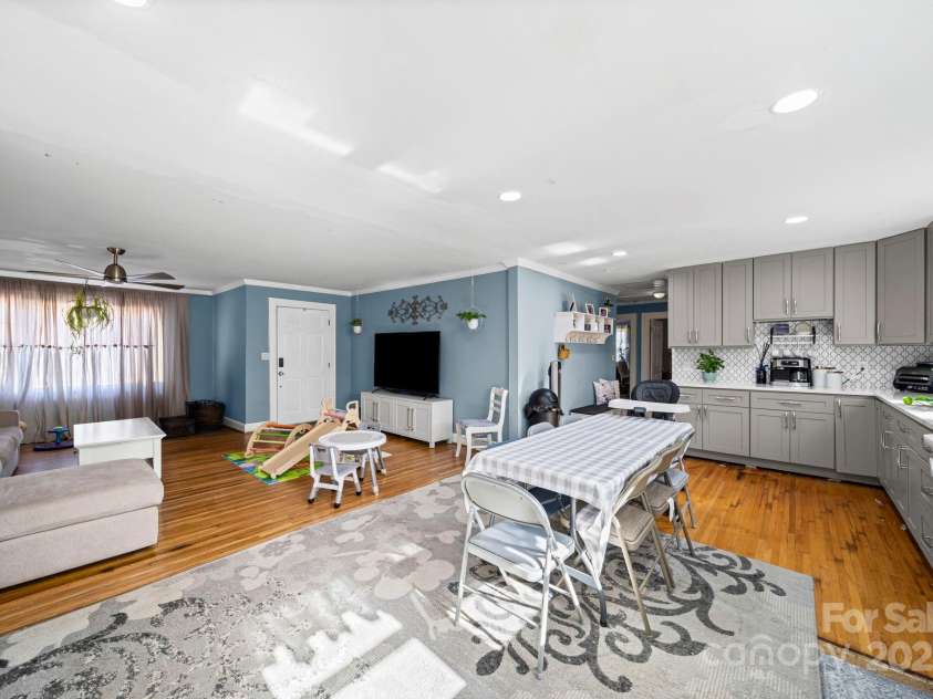 7670 NC Hwy 73 Highway, Mount Pleasant, NC 28124.  MLS# CAR4331448, YatesRealty ID 9727. Kitchen/Living Room