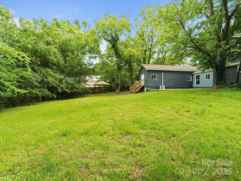 1620 Matthews Drive, Rock Hill, SC 29732.  MLS# CAR4247440, YatesRealty ID 9728. 