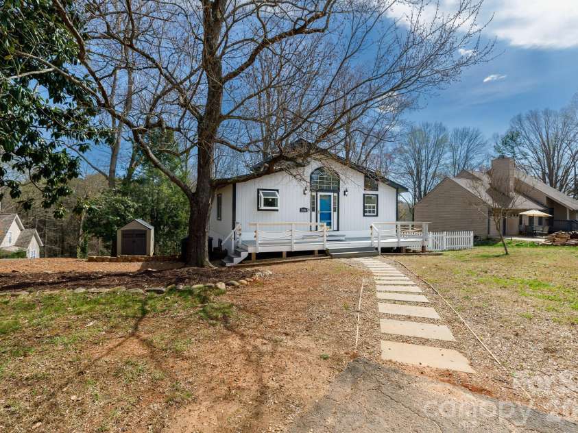 3106 Point Clear Drive, Tega Cay, SC 29708.  MLS# CAR4355831, YatesRealty ID 9729. 