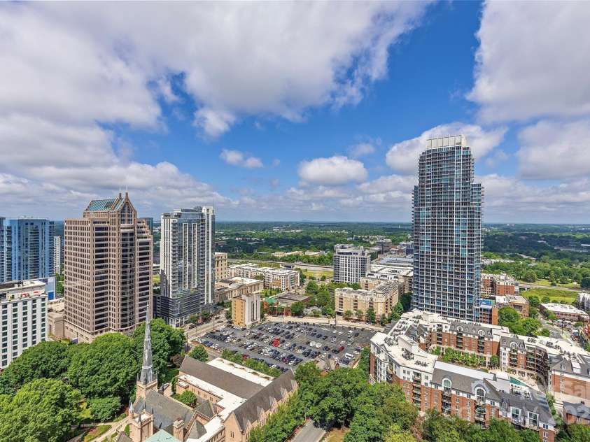 210 N Church Street, Charlotte, NC 28202.  MLS# CAR4260082, YatesRealty ID 973. 