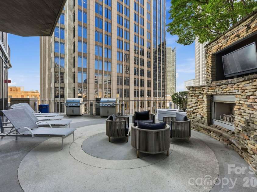 210 N Church Street, Charlotte, NC 28202.  MLS# CAR4414800, YatesRealty ID 973. 