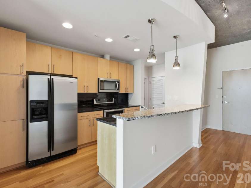 210 N Church Street, Charlotte, NC 28202.  MLS# CAR4414800, YatesRealty ID 973. 