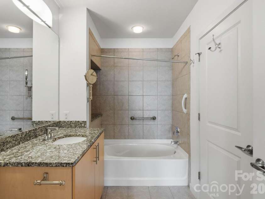 210 N Church Street, Charlotte, NC 28202.  MLS# CAR4414800, YatesRealty ID 973. 