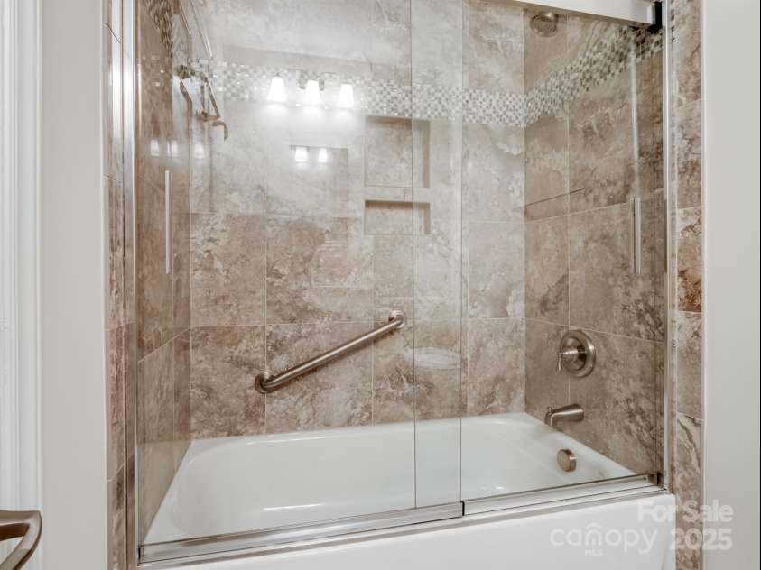 2111 Sagamore Road, Charlotte, NC 28209.  MLS# CAR4323130, YatesRealty ID 973. Shared bathroom bathtub