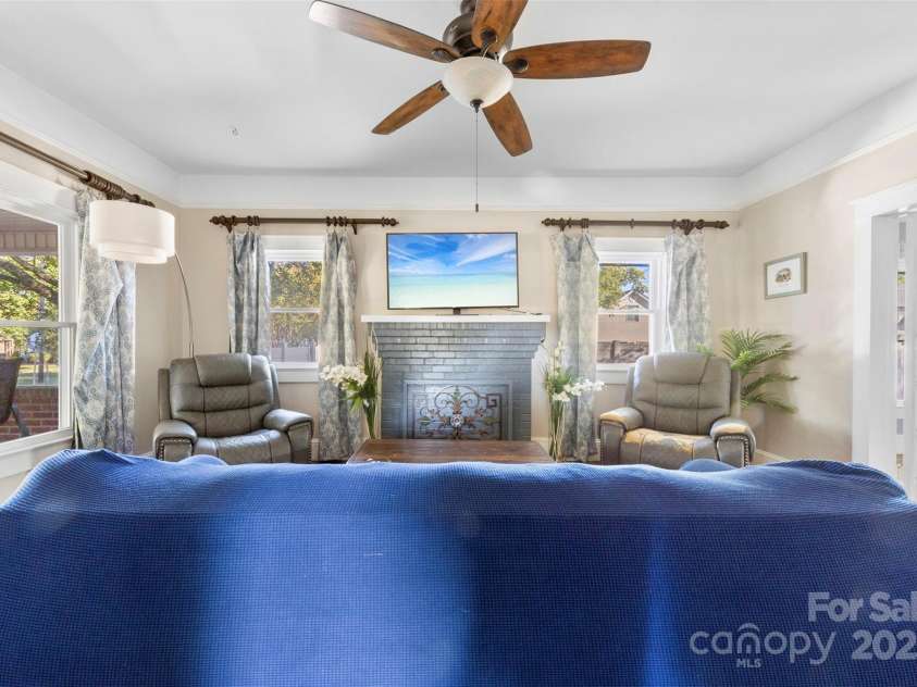 604 Pearl Avenue, Kannapolis, NC 28083.  MLS# CAR4220953, YatesRealty ID 973. 