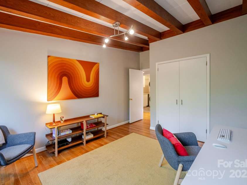 714 Larkhall Lane, Charlotte, NC 28211.  MLS# CAR4252235, YatesRealty ID 9732. 