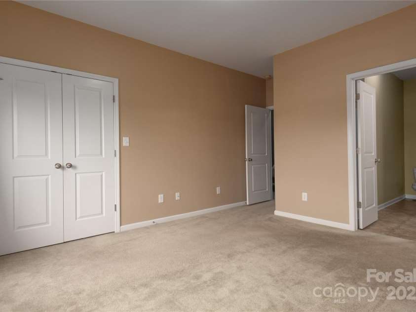 11770 Redbridge Boulevard, Locust, NC 28097.  MLS# CAR4187120, YatesRealty ID 9733. Room