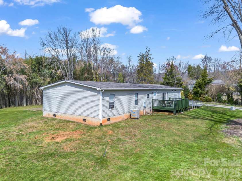 120 Quiet Stream Lane, Hendersonville, NC 28791.  MLS# CAR4360445, YatesRealty ID 9734. 