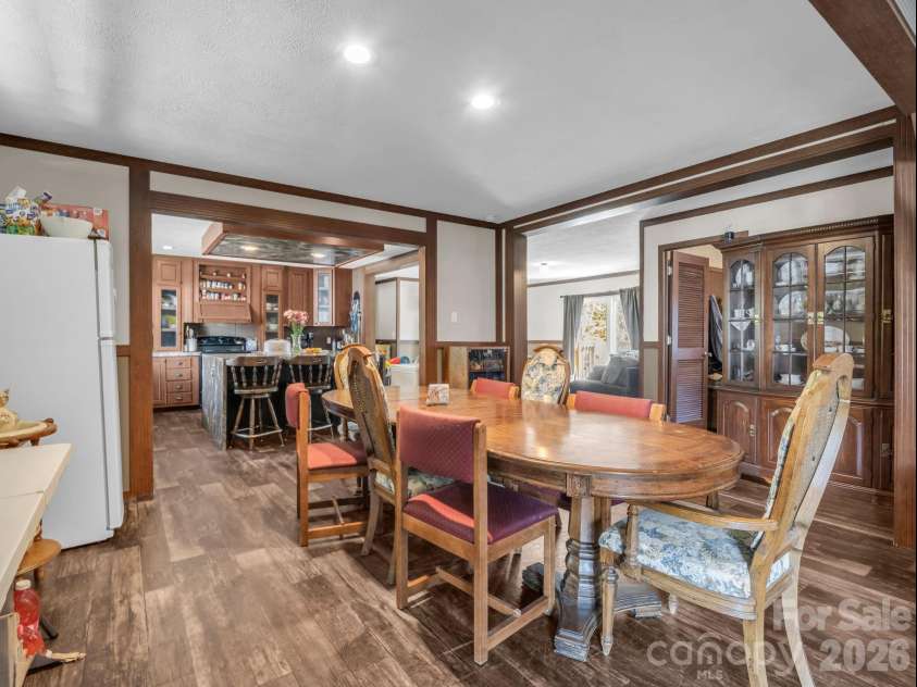 120 Quiet Stream Lane, Hendersonville, NC 28791.  MLS# CAR4360445, YatesRealty ID 9734. 
