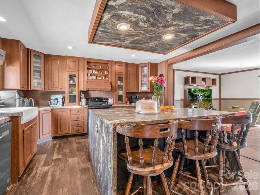 120 Quiet Stream Lane, Hendersonville, NC 28791.  MLS# CAR4360445, YatesRealty ID 9734. 