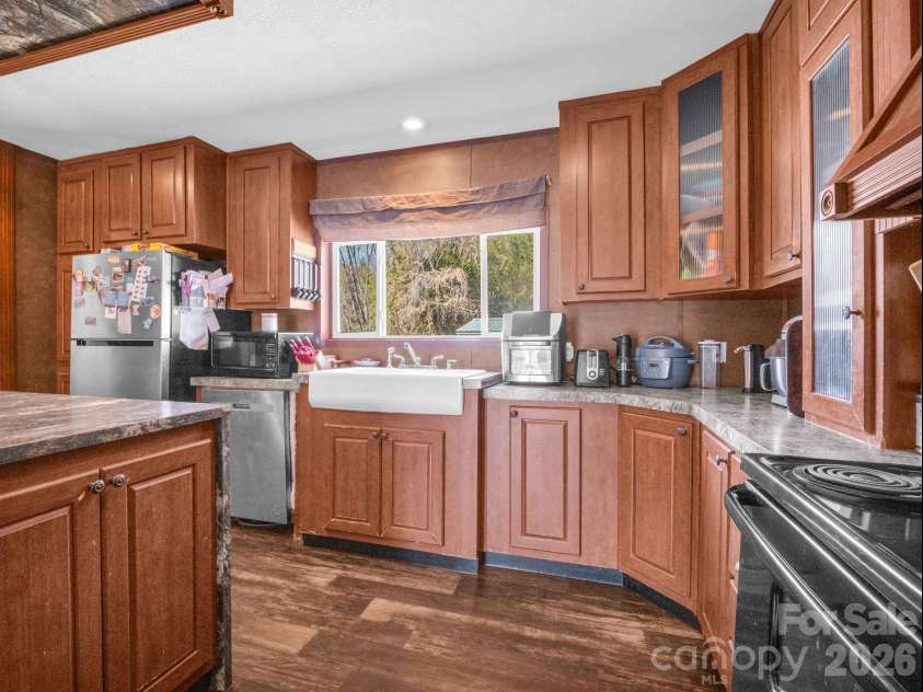 120 Quiet Stream Lane, Hendersonville, NC 28791.  MLS# CAR4360445, YatesRealty ID 9734. 