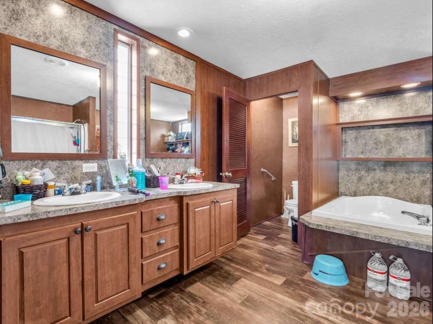120 Quiet Stream Lane, Hendersonville, NC 28791.  MLS# CAR4360445, YatesRealty ID 9734. 