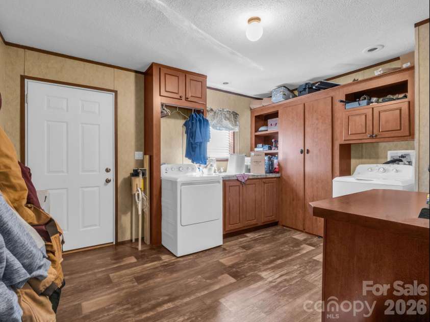 120 Quiet Stream Lane, Hendersonville, NC 28791.  MLS# CAR4360445, YatesRealty ID 9734. 